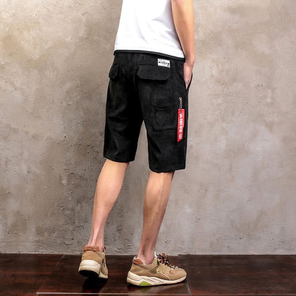 Стилни ежедневни мъжки шорти, подходящи за пролетта и лятото