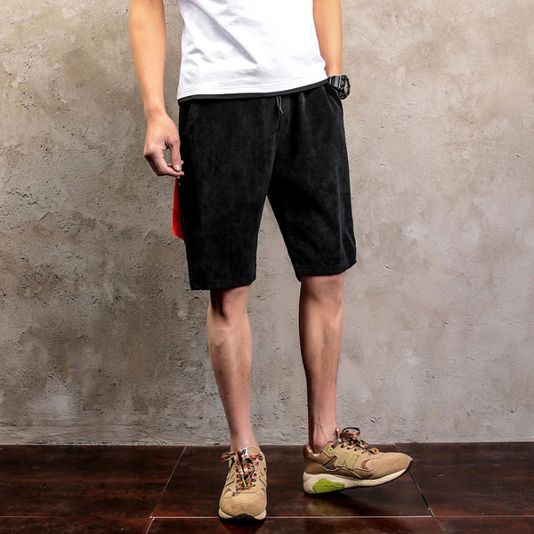 Стилни ежедневни мъжки шорти, подходящи за пролетта и лятото