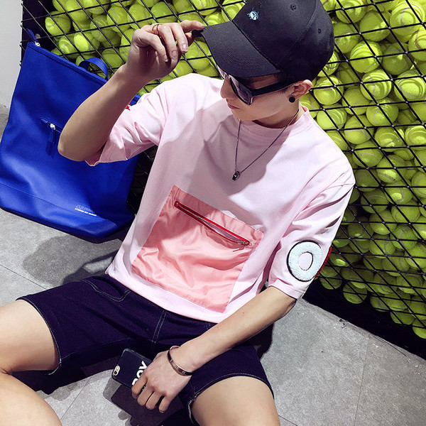 Интересна мъжка тениска с голям джоб отпред