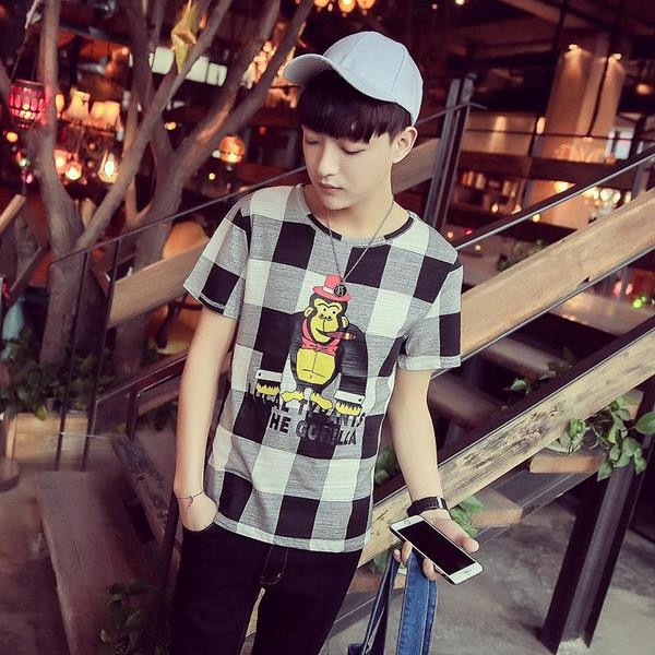 Карирана мъжка тениска с анимационна апликация