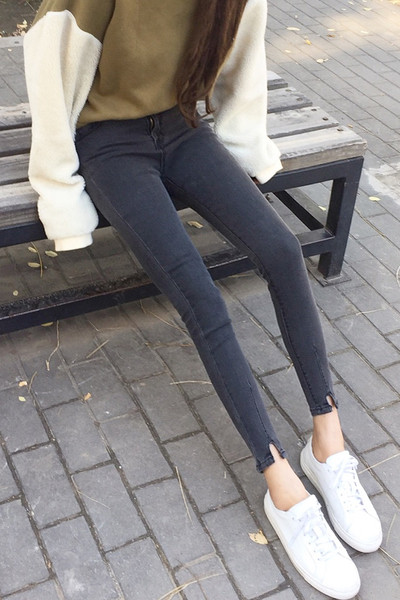 Модерни дамски впити дънки