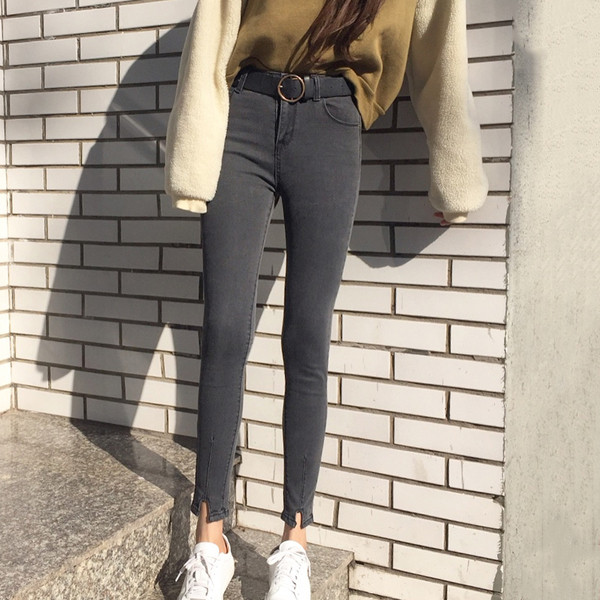 Модерни дамски впити дънки