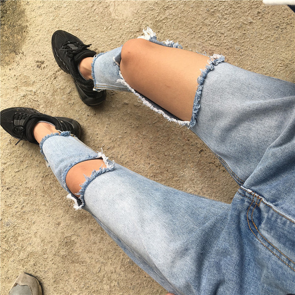 Уникални дамски дънки разкъсани на колената