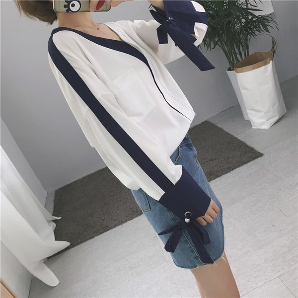 Шикозна дамска риза с V-образно деколте