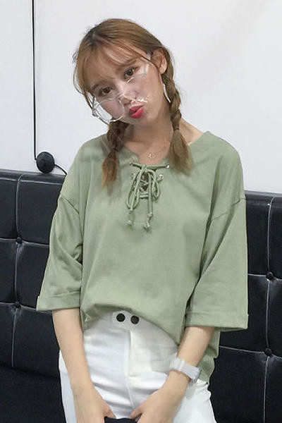 Ежедневна дамска блуза в няколко цвята с връзки 