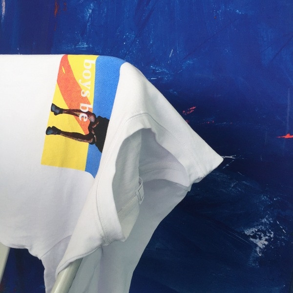 Страхотна дамска тениска тип туника с щампа и цепка на гърба