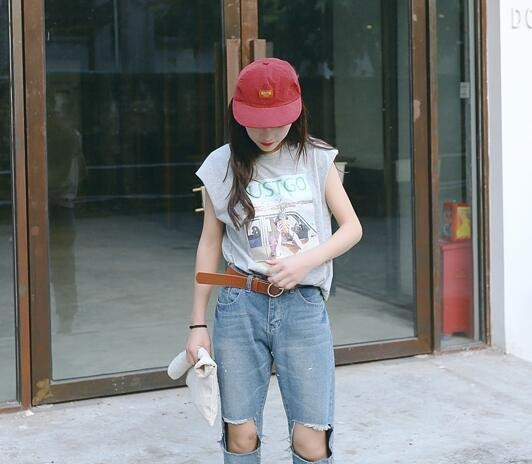 Стилен дамски потник с апликация в два цвята