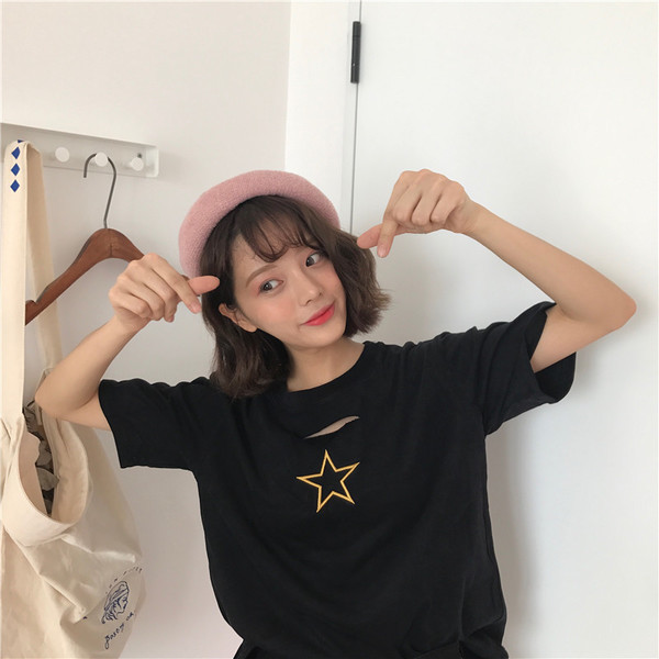 Модерна дамска дълга тениска с къс ръкав и бродерия звезда