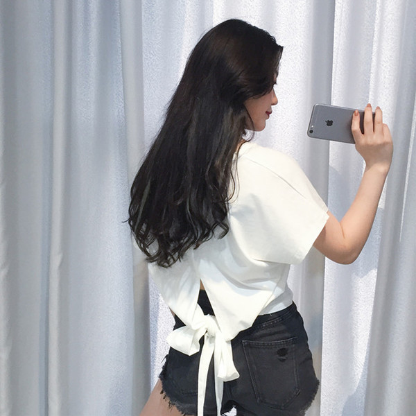 Дамска спортно-елегантна блуза с къс ръкав завързваща се на гърба