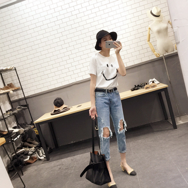 Шалварести женски дънки с разкъсано коляно и крачол 7/8