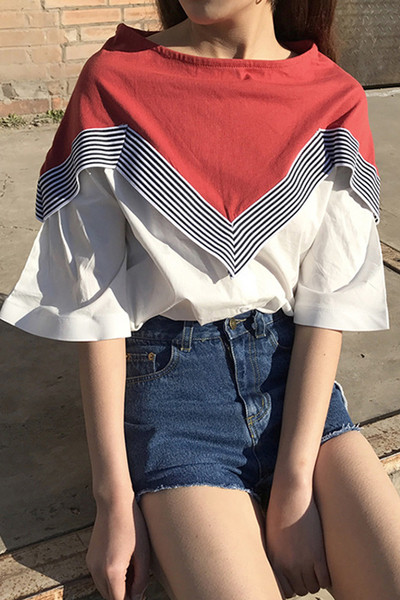 Много интересна дамска ежедневна блуза с широко деколте и ръкави