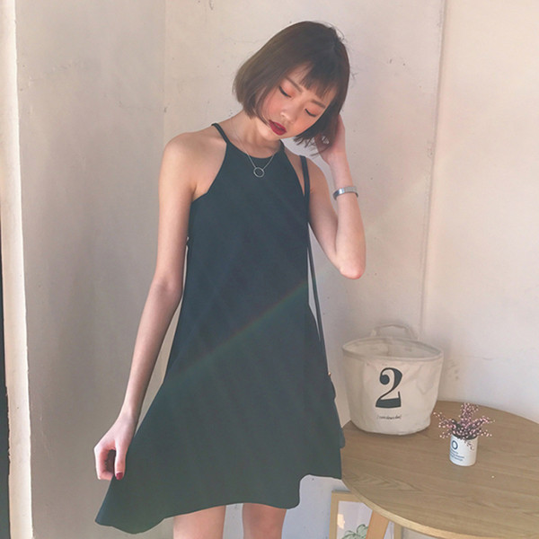 Стилна черна дамска рокличка с голо рамо