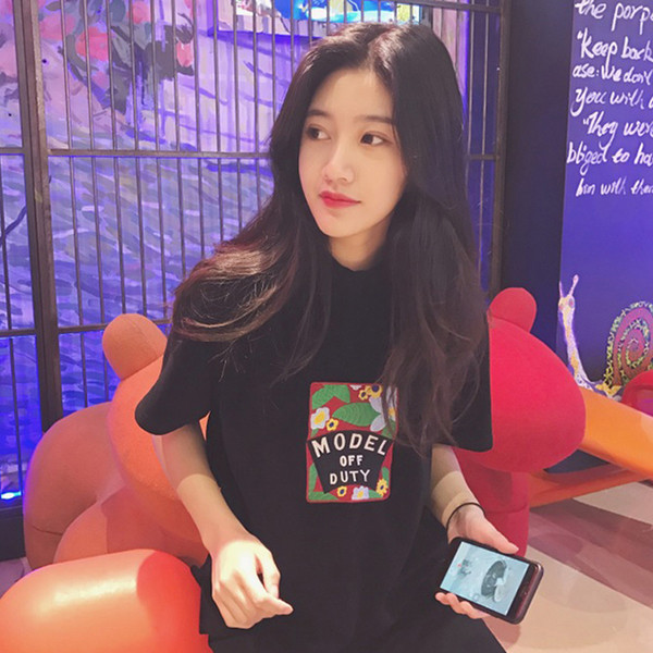 Страхотна кадифена дамска тениска с къс ръкав в два цвята