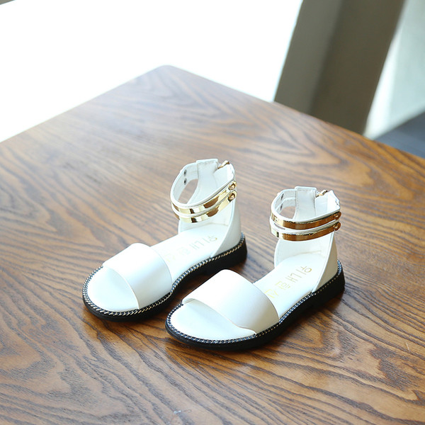 Детски сандалки в три цвята