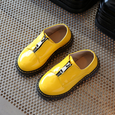 Лачени детски обувкички за момиченце в три цвята