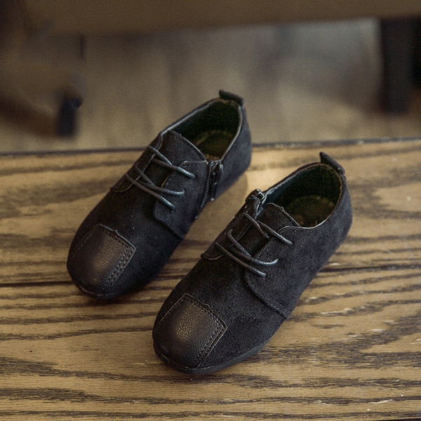 Детски велурени обувки с кожено бомбе в три цвята