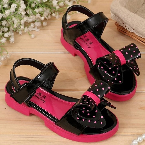 Μεγάλη σανδάλια από καουτσούκ για τα κορίτσια σε διάφορα χρώματα