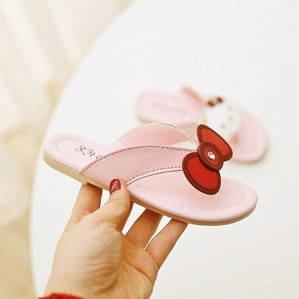 Μεγάλη παντόφλες κορίτσι σε τρία χρώματα