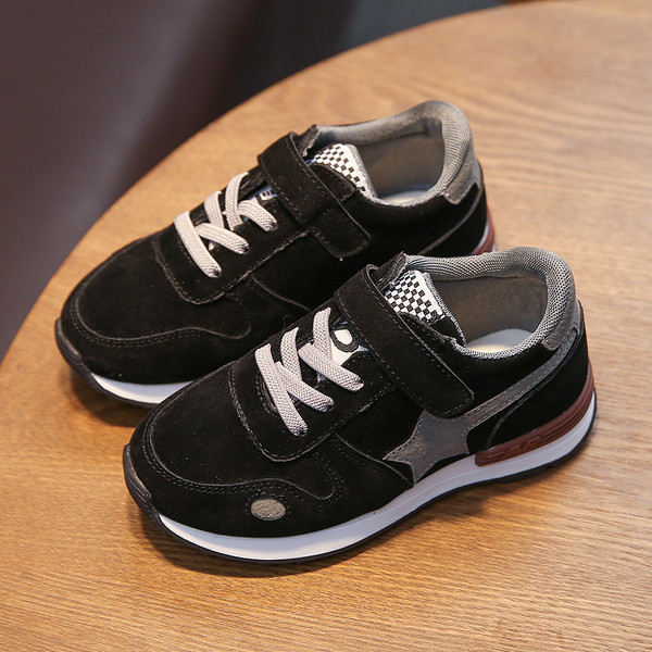 Детски обувки за момче и момиче в три цвята