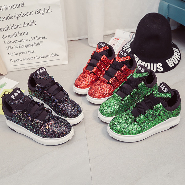 Casual γυναικεία αθλητικά παπούτσια με λαμπερό μπροκάρ σε διαφορετικά χρώματα