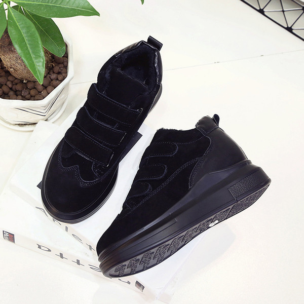 Черни много удобни дамски ежедневни обувки