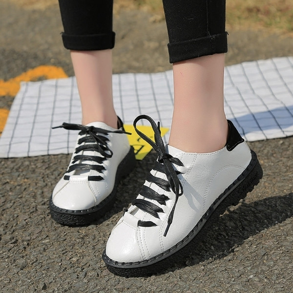 Стилни спортно-елегантни дамски обувки в три цвята 