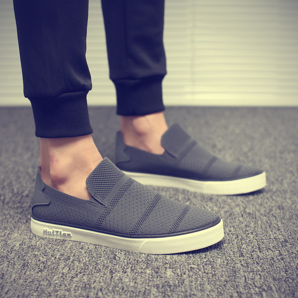 Κομψά ανδρικά αναπνεύσιμα  μοκασίνια κατάλληλα για τις ζεστές μέρες του καλοκαιριού