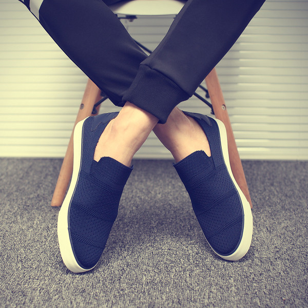 Κομψά ανδρικά αναπνεύσιμα  μοκασίνια κατάλληλα για τις ζεστές μέρες του καλοκαιριού