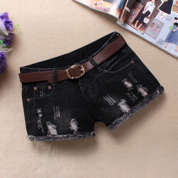 σορτς περικοπή των γυναικών σε μαύρο χρώμα