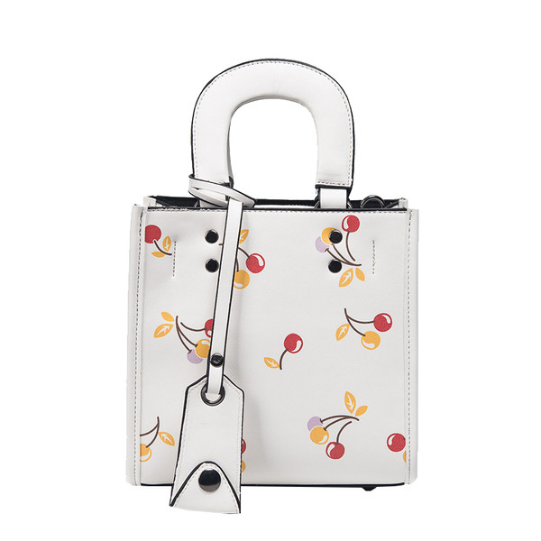 Γυναικείες  τσάντες casual σε διάφορα χρώματα και κεντήματα της κερασιάς