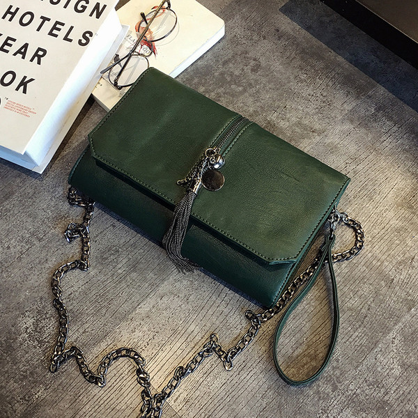 Много стилна дамска  кожена чанта през рамо