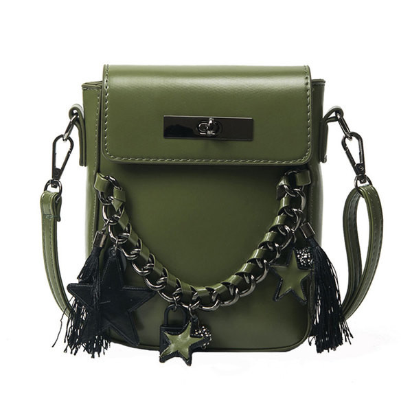 Δερμάτινη τσάντα με αλυσίδα και τα αστέρια και μακριά λαβή