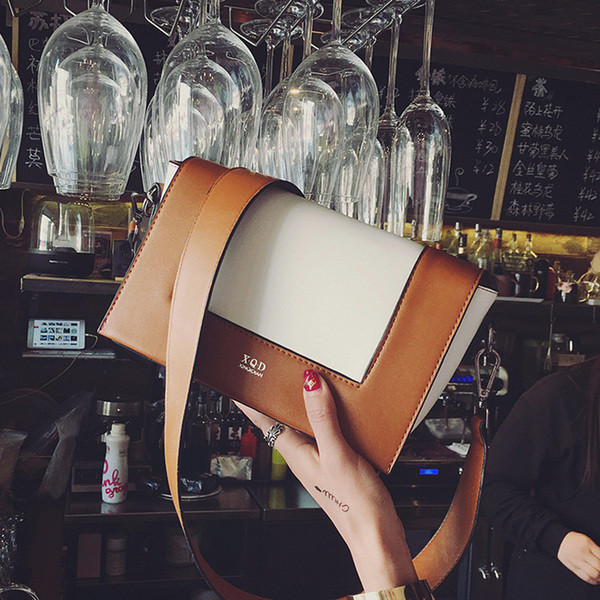 Ежедневна изчистена дамска чанта с дълга дръжка