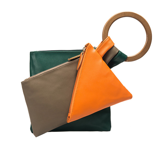 Оригинална дамска ръчна чанта с ринг и отделни подразделения подходяща за ежедневието