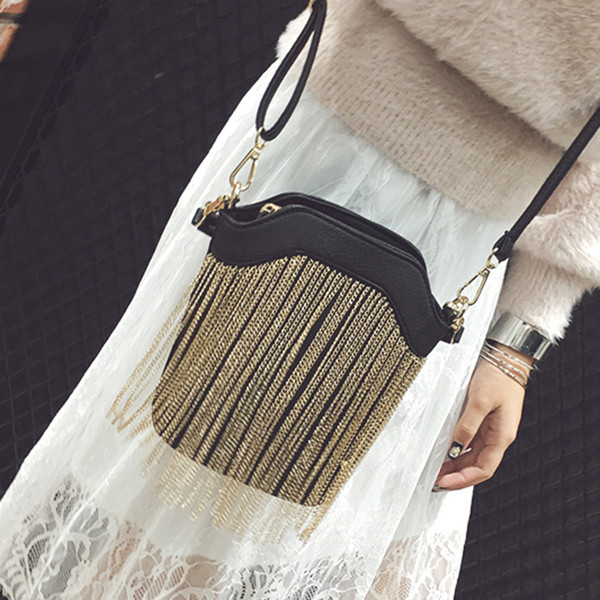 Μεγάλη κυρίες δερμάτινη τσάντα με κρόσσια