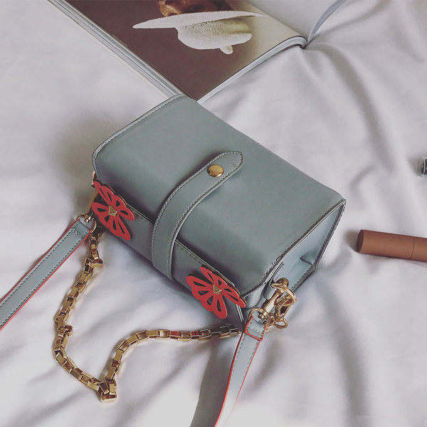 καθημερινή μίνι χαρτοφύλακα Οι γυναίκες με μακριά λαβή και πεταλούδες