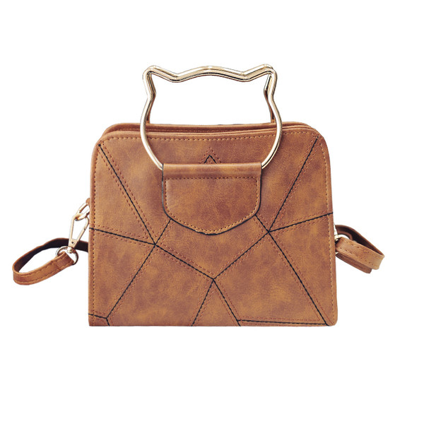 Μια μεγάλη τσάντα σε τρία χρώματα