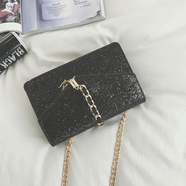 Уникална дамска вечерна чанта цялата в брокат с дълга дръжка