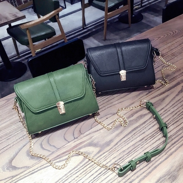 Ένα απλό ελατήριο καθαρό πορτοφόλι