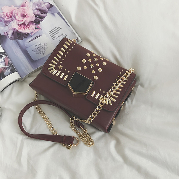 Μικρή γυναικεία τσάντα με μακρύ χερούλι σε τέσσερα χρώματα