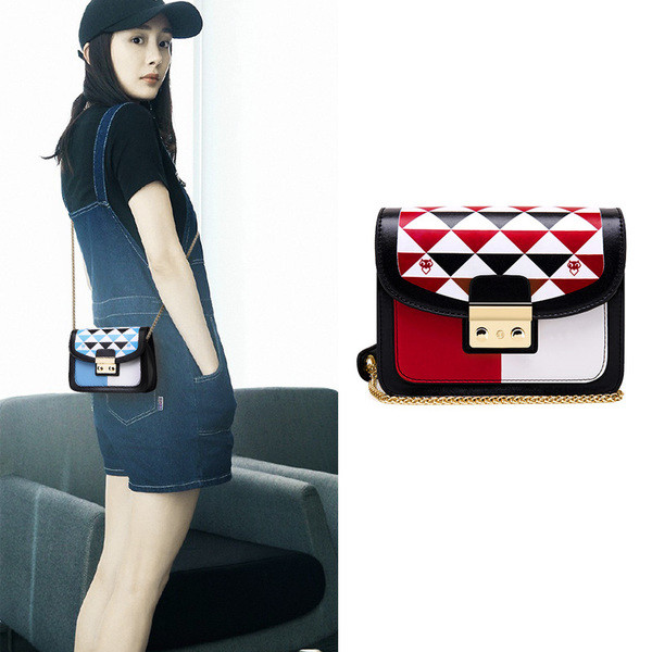 Страхотна дамска мини шарена чанта с дълга дръжка