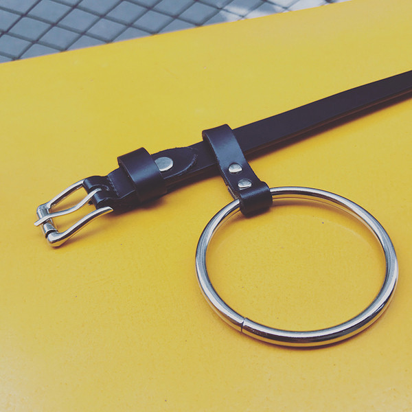 Модерен кожен мъжки колан с малка катарама