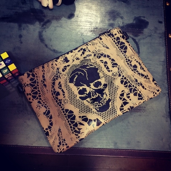 Мъжки клъч в разнообразни модели и цветове