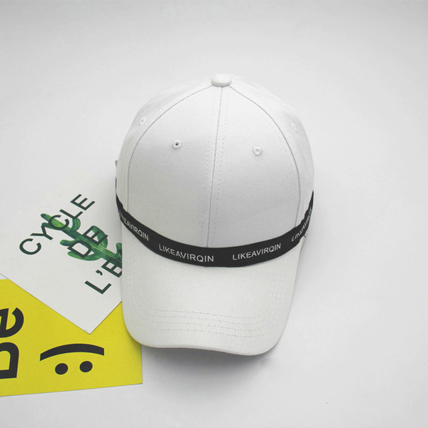 Μεγάλη κυρίες καπέλο με γείσο σε μαύρο και άσπρο