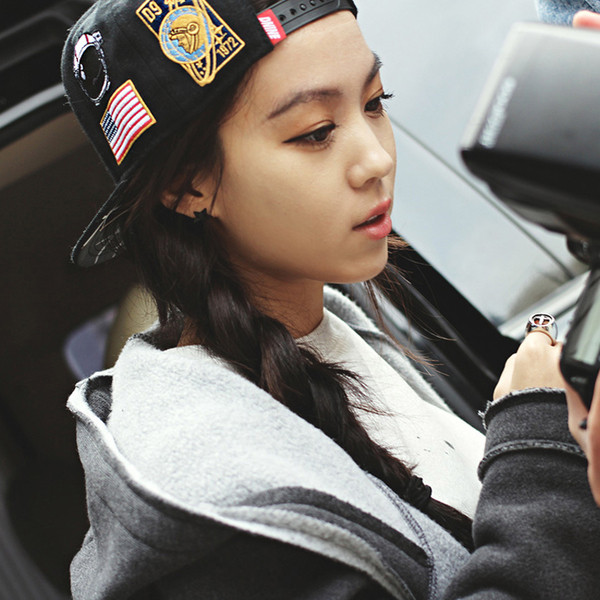 κομψό καπέλο Γυναικών με κέντημα