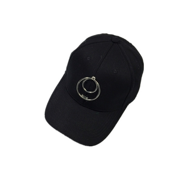 Страхотна дамска шапка с козирка в два цвята 