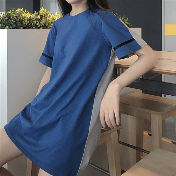 Μεγάλη κυρίες μακρύ μπλούζα με κοντά μανίκια τύπου χιτώνα