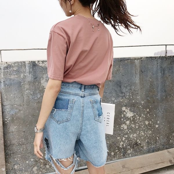 Πολλές σύγχρονες κυρίες παντελόνι σύντομο τζιν