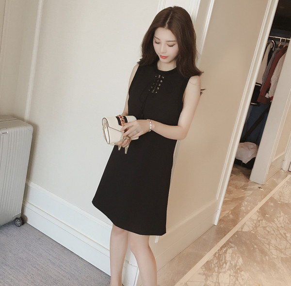 Μεγάλη κυρίες φόρεμα με δεσμούς λαιμό σε δύο χρώματα