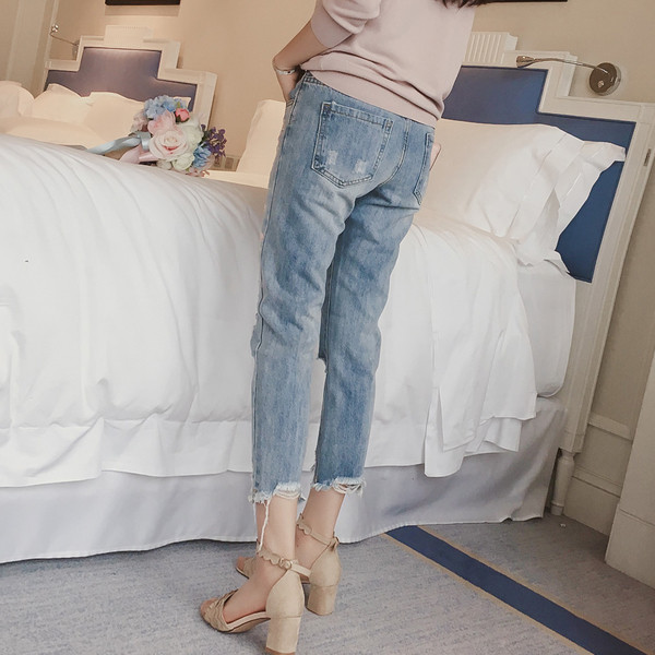 Υπέροχεα γυναικεία τζιν με υψηλή μέση και 7/8 μήκος